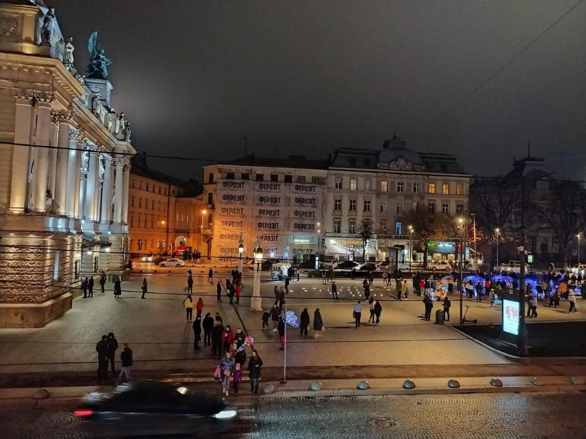 Apartment In The Centre Of Lviv Luaran gambar