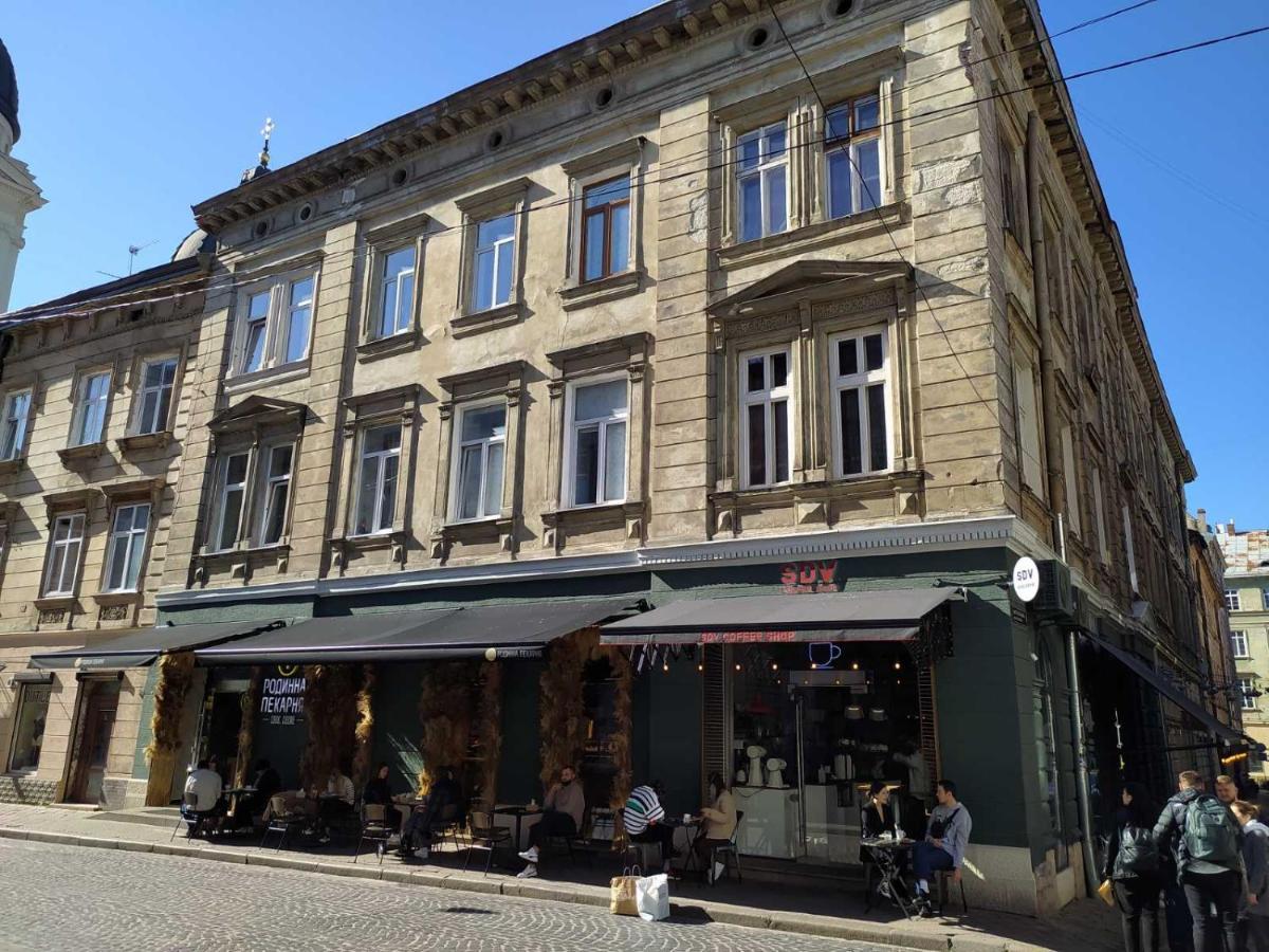 Apartment In The Centre Of Lviv Luaran gambar